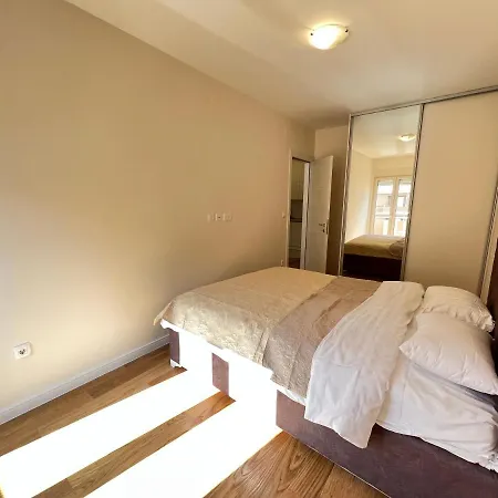White Homes 50 - Central Point Podgorica